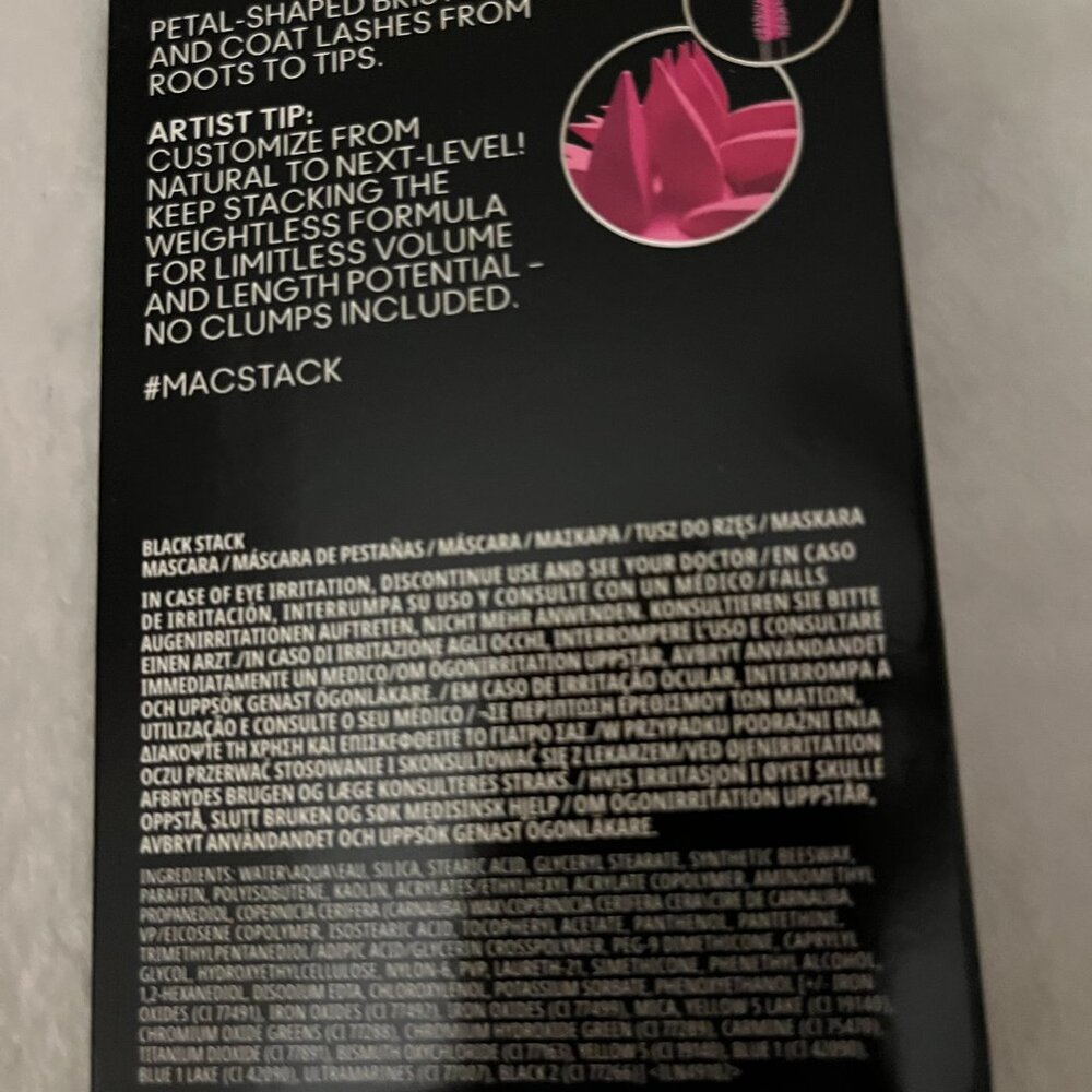 MAC Stack Mascara - Picture 3 of 3